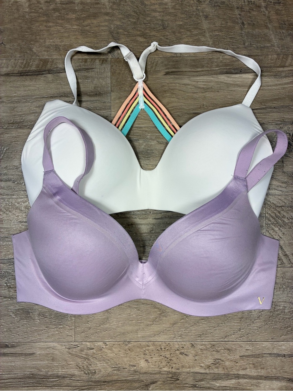 Victoria Secret 2 Wireless Bras T Shirt Lightly Lined Perfect Shape